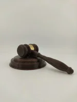 Декоративная статуэтка «Молоток судьи №1»