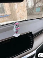 Декоративная фигурка «На пружинке — Мопс с розовой повязкой»