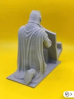 Декоративная подставка для телефона «Рыцарь» Декоративная подставка для телефона «Рыцарь»