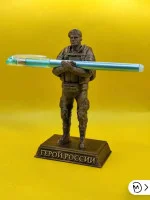 Декоративная канцелярская подставка для ручки «Солдат ВДВ»