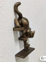 Декоративная настенная фигурка Кот спускается по лестнице Декоративная настенная фигурка Кот спускается по лестнице