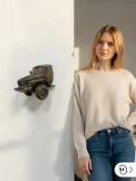 Настенный декор «Машина в стене №13» Настенный декор «Машина в стене №13»